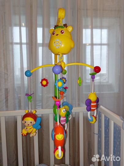 Мобиль для детской кроватки