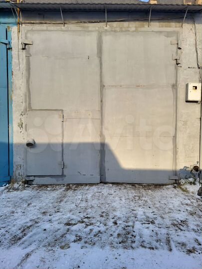 Гараж, > 30 м²