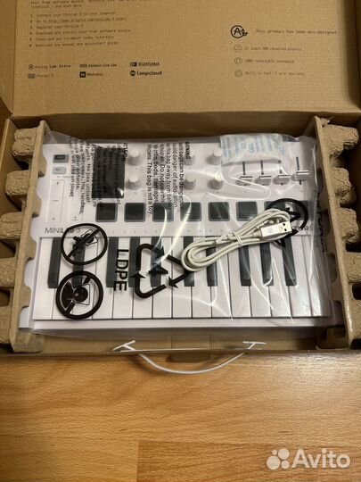 Миди клавиатура Arturia Minilab 3
