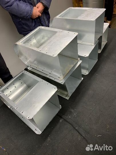 Бункерные кормушки для кроликов,кур и переелов