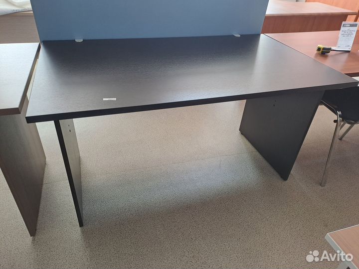 Экран- перегородка настольная