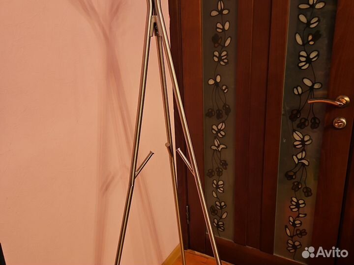 Вешалка для одежды напольная