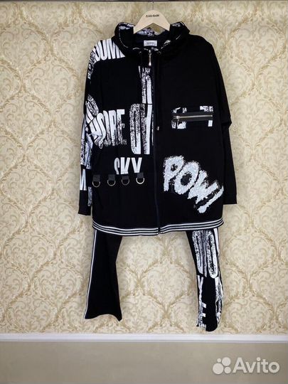 Спортивный костюм новый