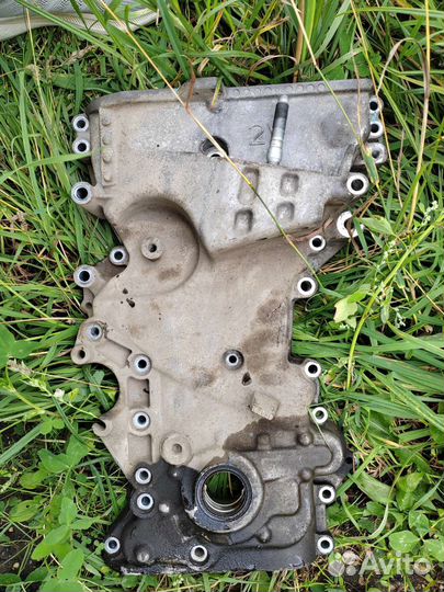 Боковая крышка блока двигателя