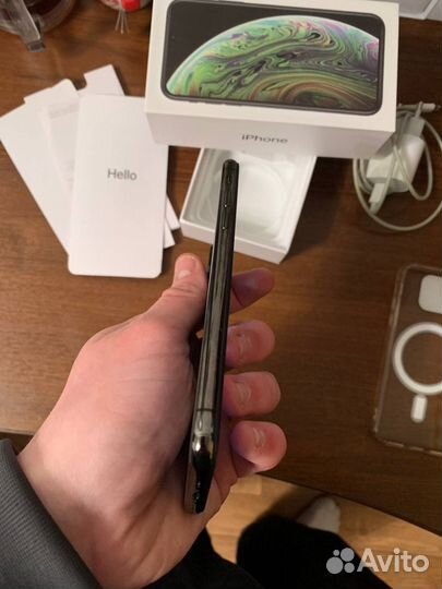 iPhone Xs, 64 ГБ