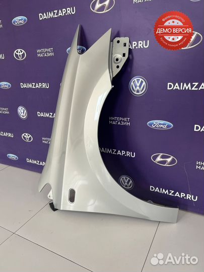 Крыло Volkswagen Polo правое /серебристо желтый