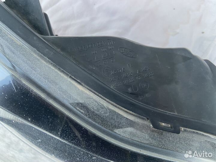 Фара правая ford focus 3