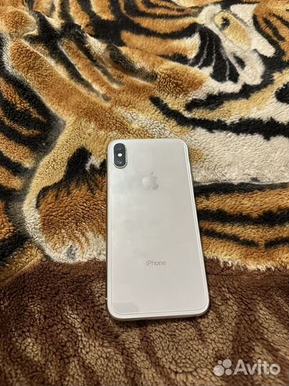 iPhone X, 64 ГБ