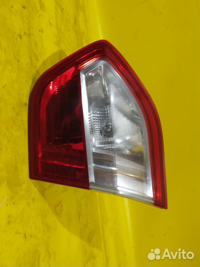 Фонарь задний внутренний правый Renault Fluence