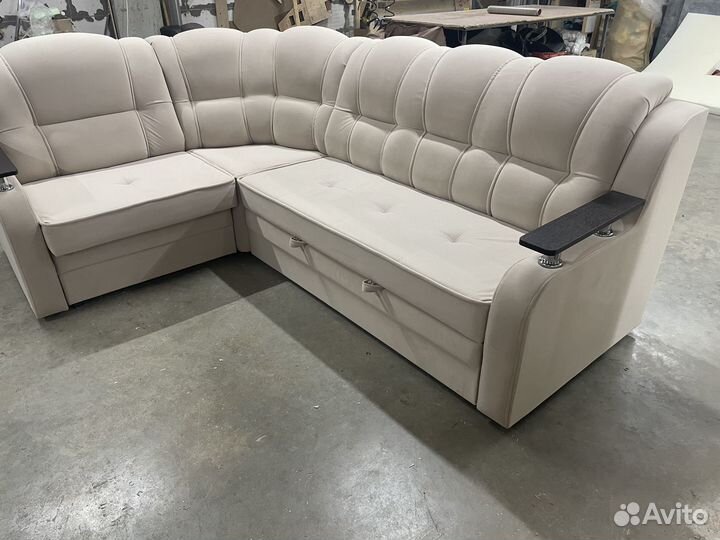 Диван угловой новый
