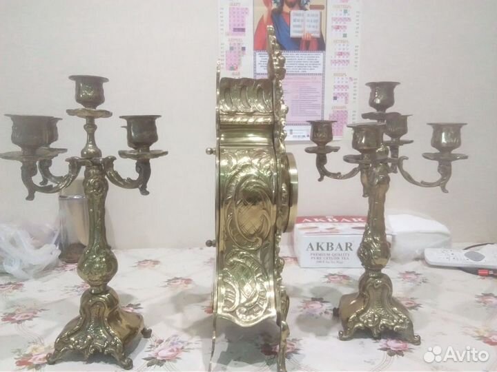 Бронзовые часы с кандилябрами