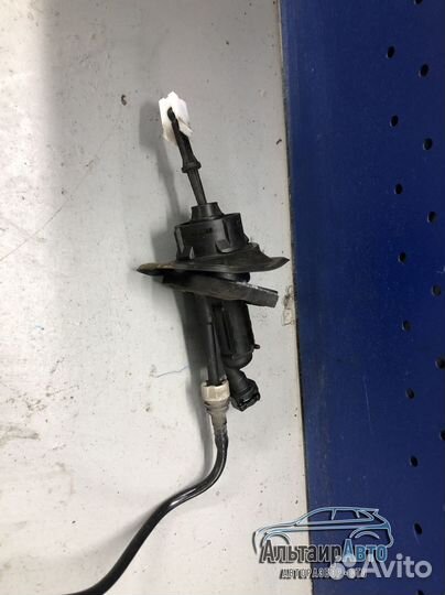 Главный цилиндр сцепления Ford Focus 2