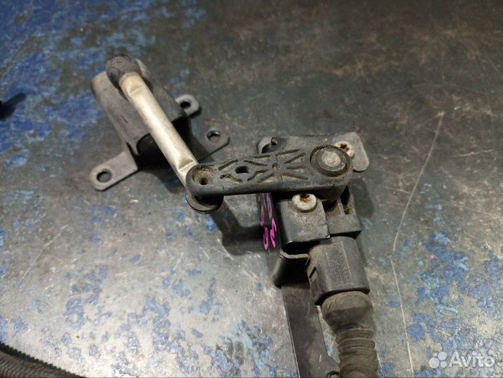 Датчик подвески задний Volkswagen Golf 6