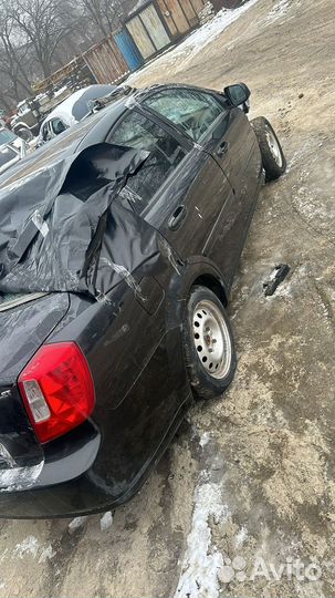 В разборе Chevrolet Lacetti 2010 1.6 МКПП