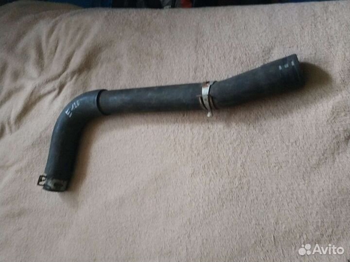 Патрубок радиатора верхний Toyota Corolla