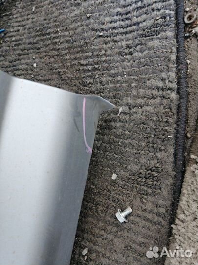 Дверь передняя левая Nissan Tiida C11