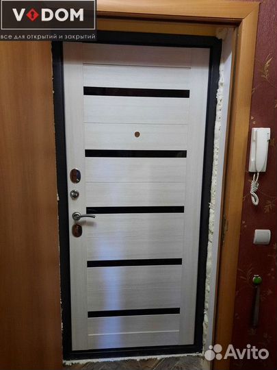 Дверь металлическая. Дверь входная