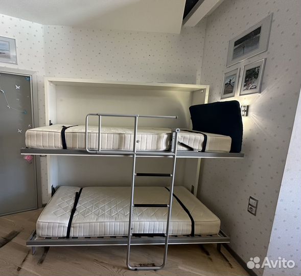 Двухъярусная кровать трансформер