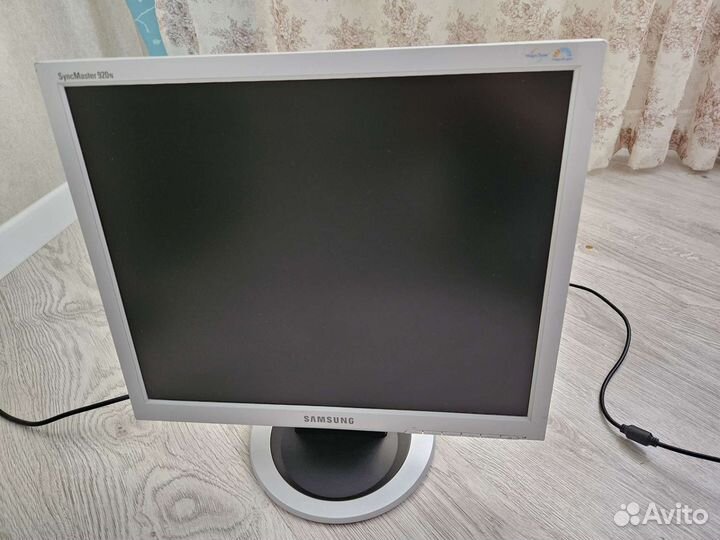 Samsung syncmaster 920N 19''