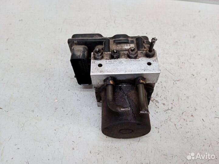 Блок ABS (насос) Bmw X5 E53 4.4 2005