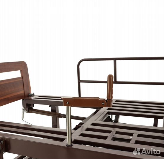 Медицинская кровать с матрасом