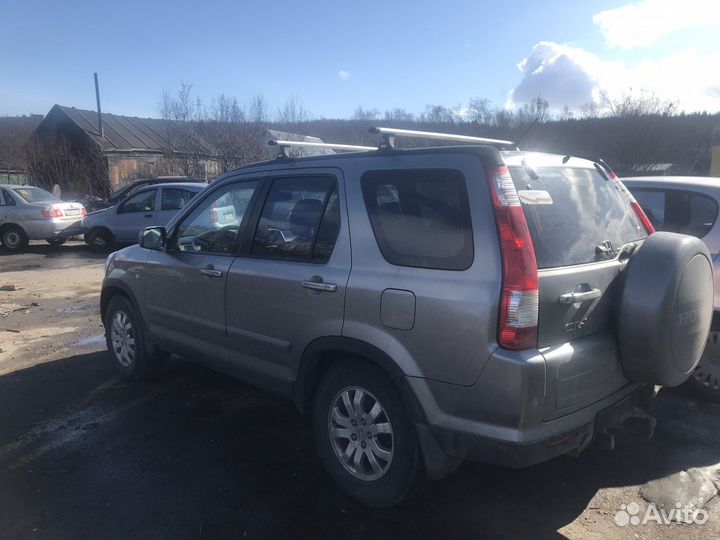 Запчасти на Honda CR-V 2,0 MT 4WD 2005 г