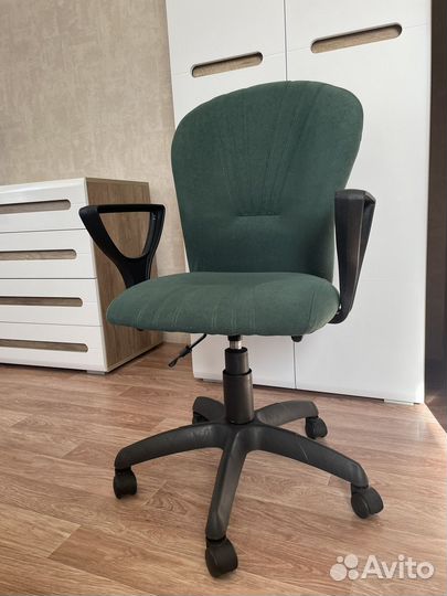 Компьютерное кресло
