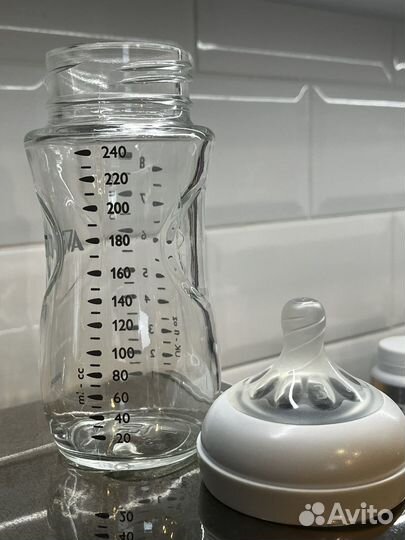 Бутылочка Avent стекло большая 240 мл