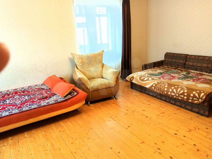 2-к. квартира, 76 м², 6/10 эт.