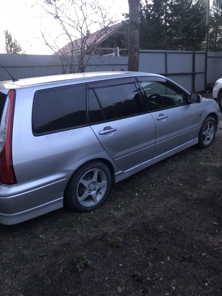 Mitsubishi Lancer Cedia: фото владельца