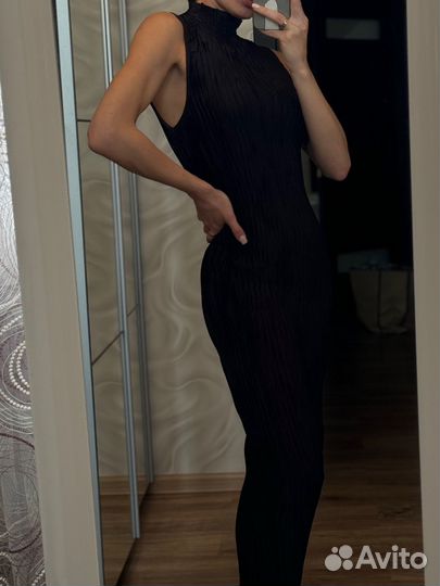 Платье черное