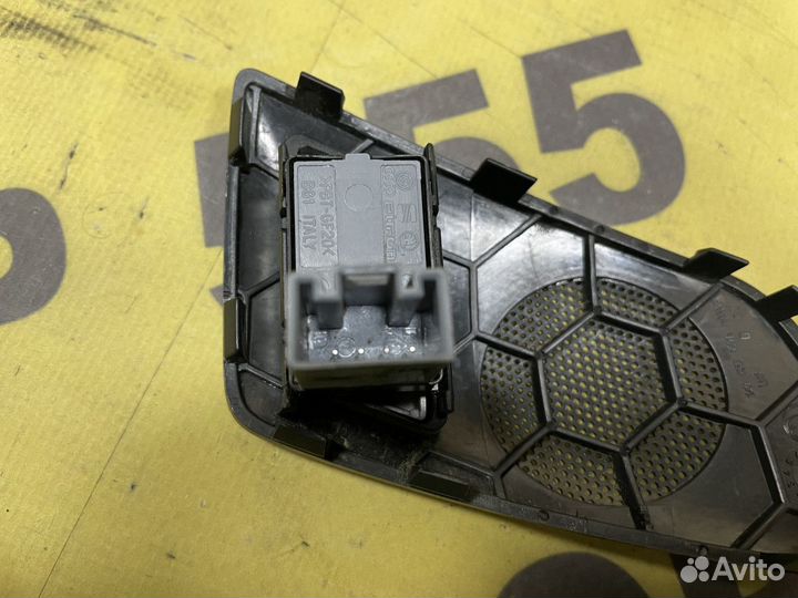 Кнопка стеклоподъемника зл Skoda Octavia A5