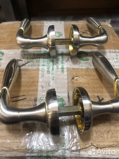 Дверная ручка