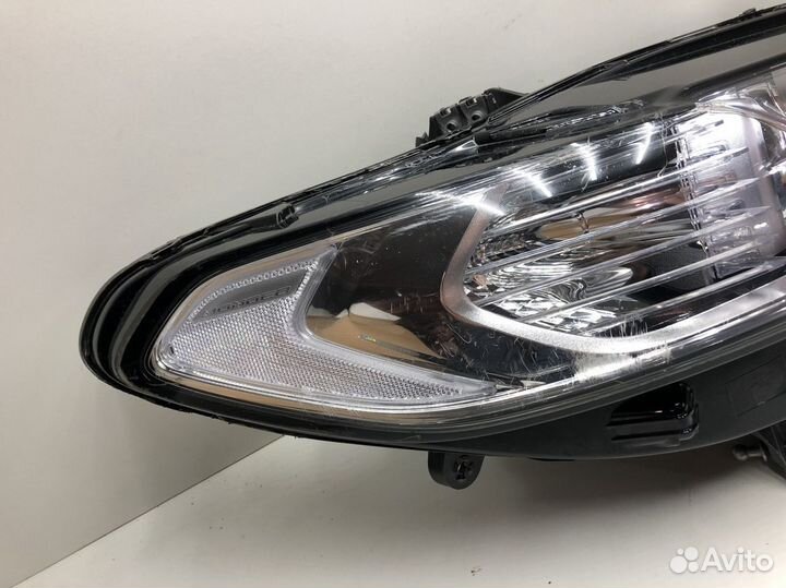 Фара правая Ford Mondeo V 2015+