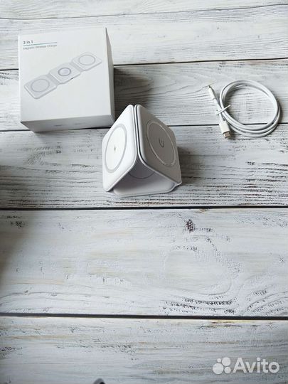 Беспроводная зарядка 3в1