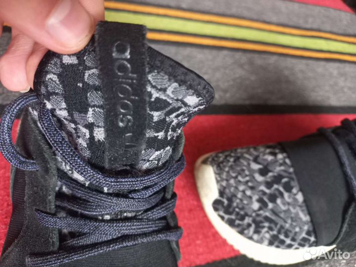 Кроссовки adidas