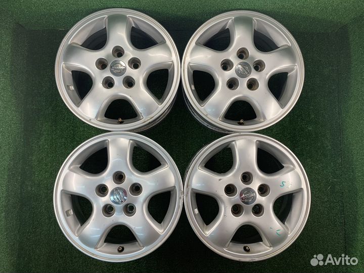 R15 Nissan оригинал Japan 5x114.3 6JJ ET+45 цо66,1