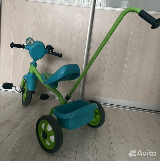 Трехколесный велосипед