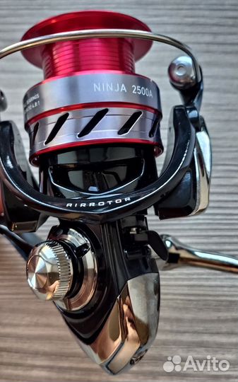 Катушка безынерционная daiwa Ninja 2500А.Новая