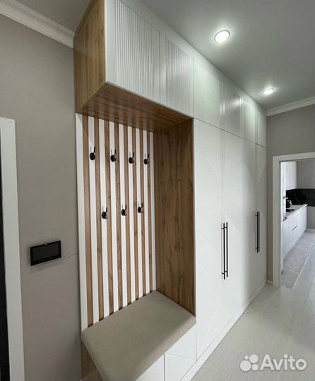 Шкаф в прихожую на заказ