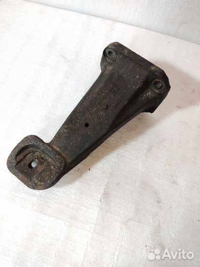 Крепление двигателя правое bmw x5 e53