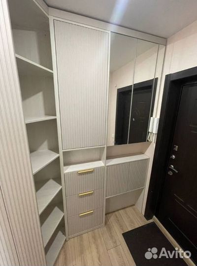 Шкаф в прихожую