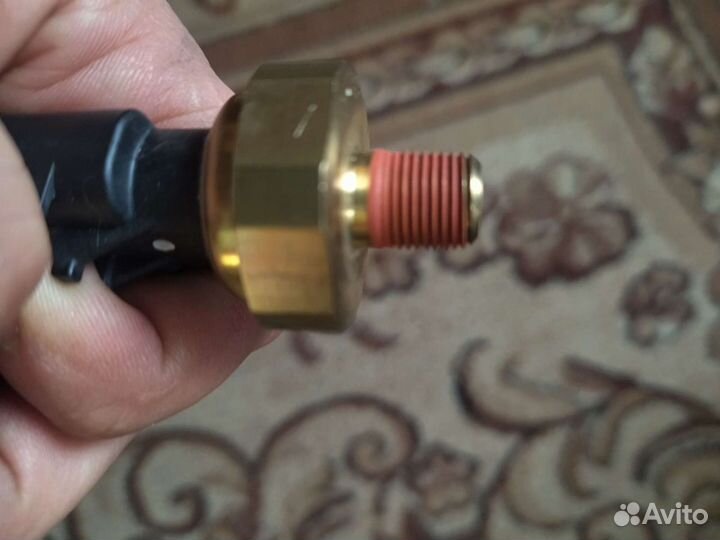 Датчик давления масла