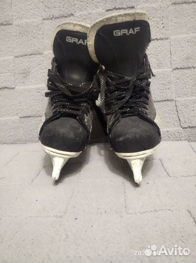 Коньки хоккейные