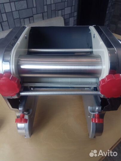 Лапшерезка электрическая Foodatlas RSS-200C