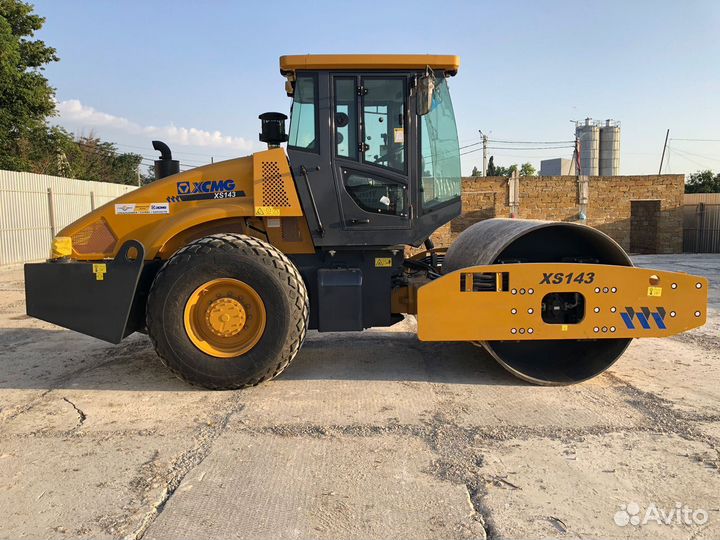 Дорожный каток XCMG XS143, 2022