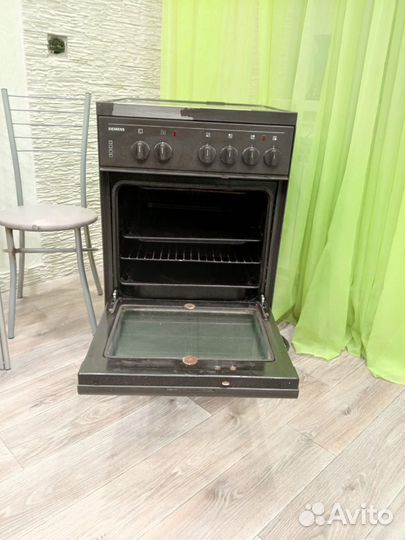 Электро плита с духовкой Siemens