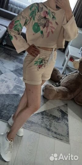 Спортивный костюм летние шорты и свитшот