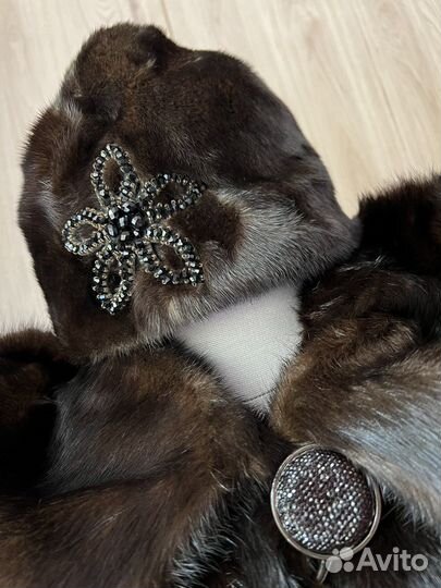 Шапка норковая с вышивкой