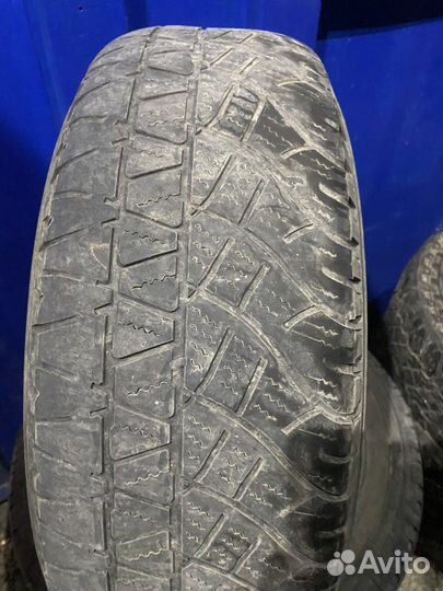 Michelin Agilis 3 215/65 R16